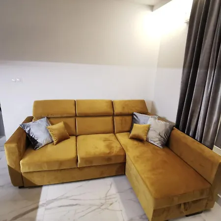 Apartment Skyview 4 *